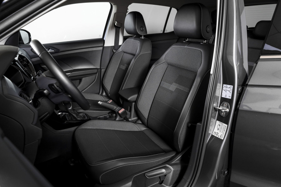 Volkswagen T-Cross 1.0 TSI Style 110 PK - Automaat | Dig. Cockpit | Adapt. Cruise | Stoelverw. | PDC |  App. Connect | ECC | LM 18" | Trekhaak |