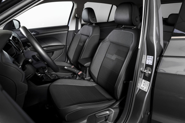 Volkswagen T-Cross 1.0 TSI Style 110 PK - Automaat | Dig. Cockpit | Adapt. Cruise | Stoelverw. | PDC |  App. Connect | ECC | LM 18" | Trekhaak |