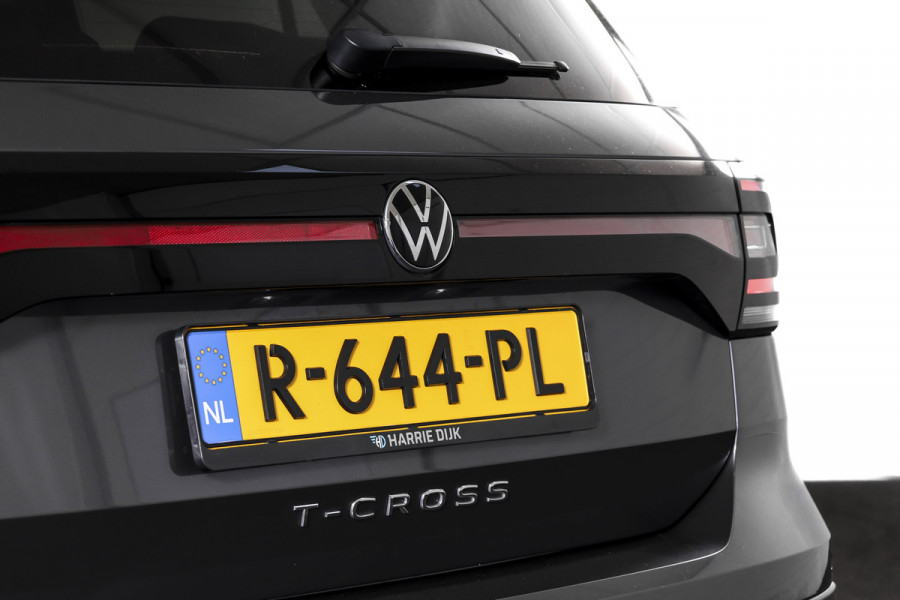 Volkswagen T-Cross 1.0 TSI Style 110 PK - Automaat | Dig. Cockpit | Adapt. Cruise | Stoelverw. | PDC |  App. Connect | ECC | LM 18" | Trekhaak |