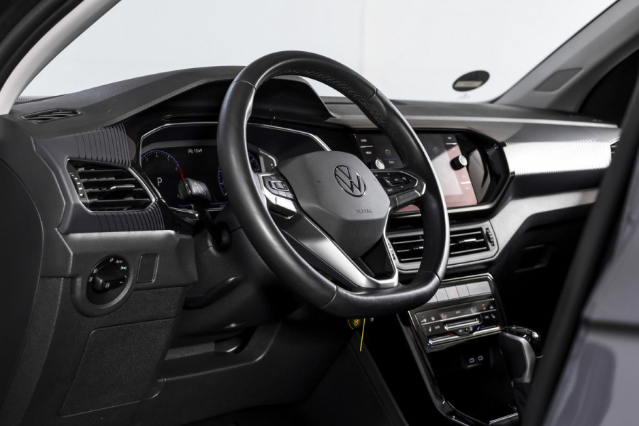 Volkswagen T-Cross 1.0 TSI Style 110 PK - Automaat | Dig. Cockpit | Adapt. Cruise | Stoelverw. | PDC |  App. Connect | ECC | LM 18" | Trekhaak |