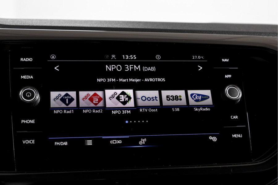 Volkswagen T-Cross 1.0 TSI Style 110 PK - Automaat | Dig. Cockpit | Adapt. Cruise | Stoelverw. | PDC |  App. Connect | ECC | LM 18" | Trekhaak |