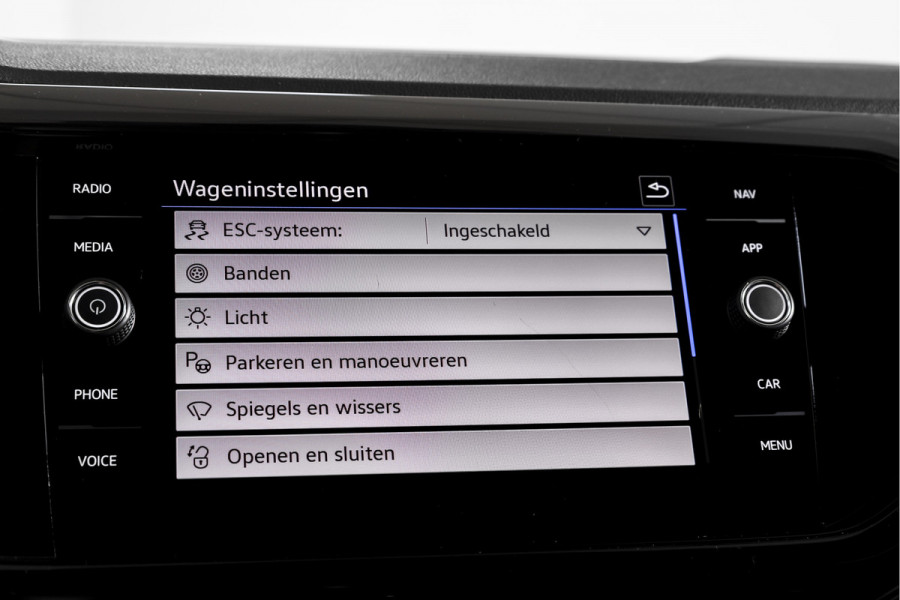 Volkswagen T-Cross 1.0 TSI Style 110 PK - Automaat | Dig. Cockpit | Adapt. Cruise | Stoelverw. | PDC |  App. Connect | ECC | LM 18" | Trekhaak |