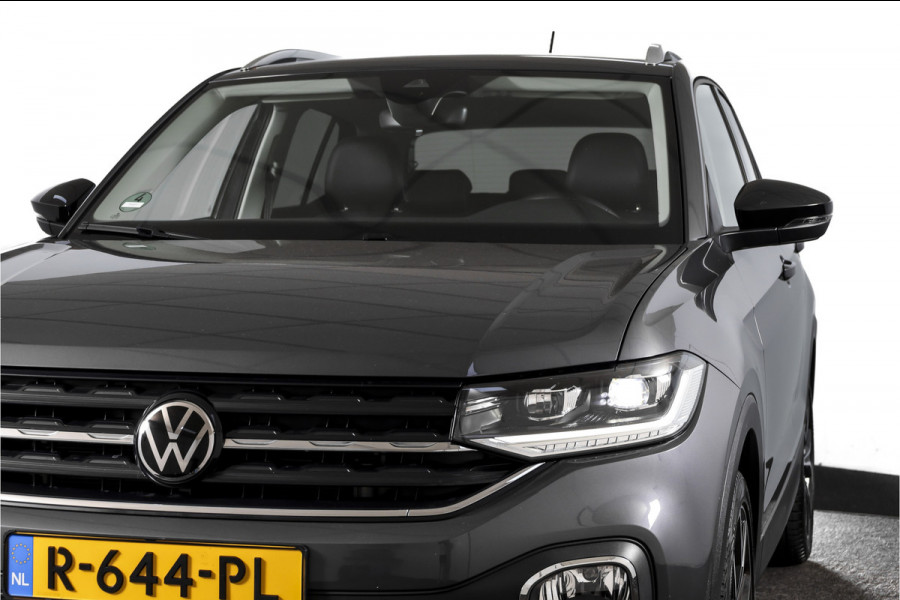 Volkswagen T-Cross 1.0 TSI Style 110 PK - Automaat | Dig. Cockpit | Adapt. Cruise | Stoelverw. | PDC |  App. Connect | ECC | LM 18" | Trekhaak |