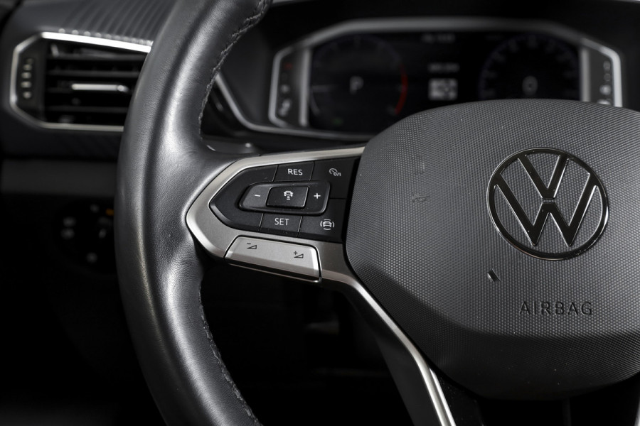 Volkswagen T-Cross 1.0 TSI Style 110 PK - Automaat | Dig. Cockpit | Adapt. Cruise | Stoelverw. | PDC |  App. Connect | ECC | LM 18" | Trekhaak |
