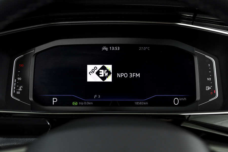 Volkswagen T-Cross 1.0 TSI Style 110 PK - Automaat | Dig. Cockpit | Adapt. Cruise | Stoelverw. | PDC |  App. Connect | ECC | LM 18" | Trekhaak |