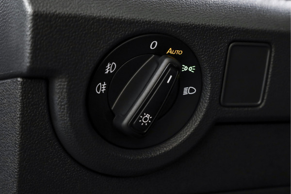 Volkswagen T-Cross 1.0 TSI Style 110 PK - Automaat | Dig. Cockpit | Adapt. Cruise | Stoelverw. | PDC |  App. Connect | ECC | LM 18" | Trekhaak |