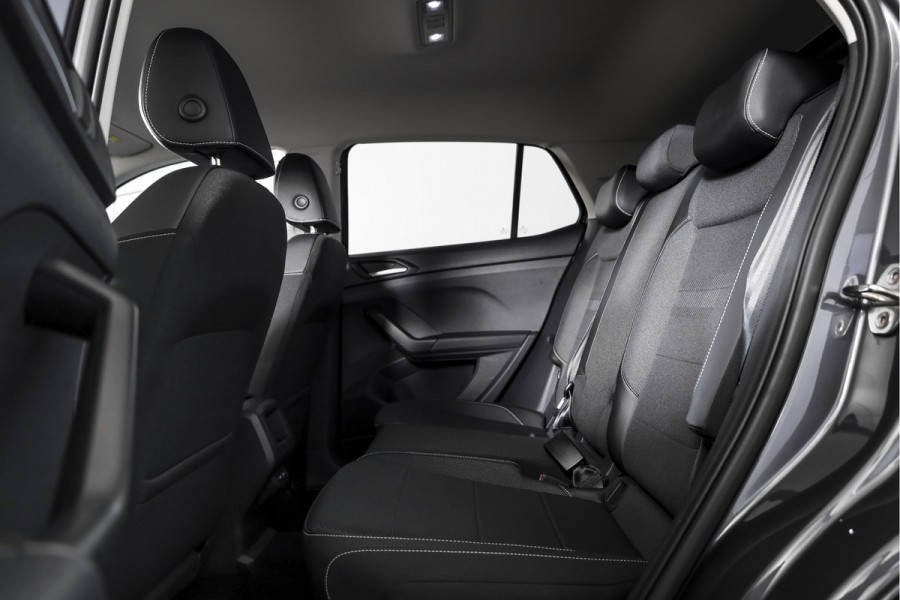 Volkswagen T-Cross 1.0 TSI Style 110 PK - Automaat | Dig. Cockpit | Adapt. Cruise | Stoelverw. | PDC |  App. Connect | ECC | LM 18" | Trekhaak |