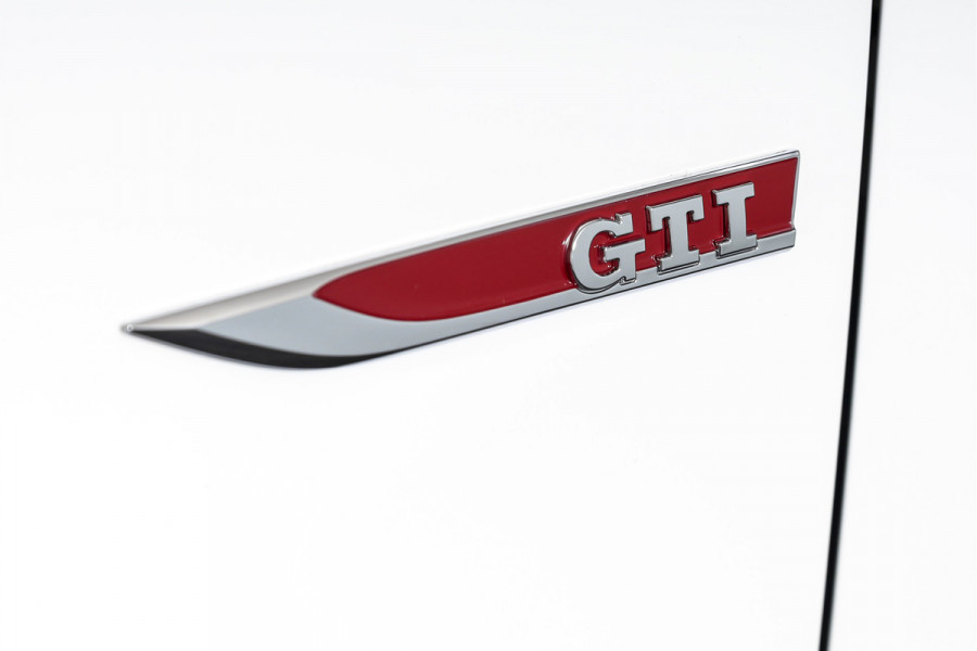 Volkswagen up! 1.0 TSI GTI 116 PK | Cruise | PDC | Camera | ECC | Beats Audio | DAB | LM 17" |