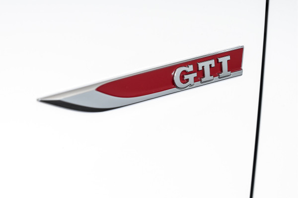 Volkswagen up! 1.0 TSI GTI 116 PK | Cruise | PDC | Camera | ECC | Beats Audio | DAB | LM 17" |