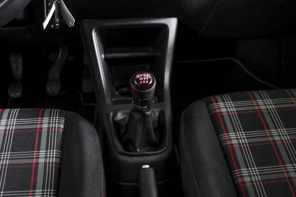 Volkswagen up! 1.0 TSI GTI 116 PK | Cruise | PDC | Camera | ECC | Beats Audio | DAB | LM 17" |