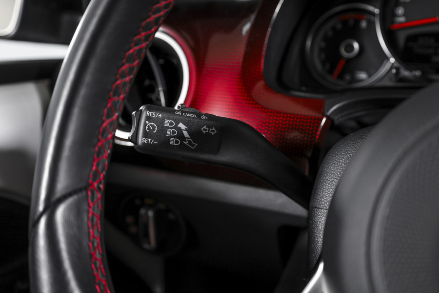 Volkswagen up! 1.0 TSI GTI 116 PK | Cruise | PDC | Camera | ECC | Beats Audio | DAB | LM 17" |