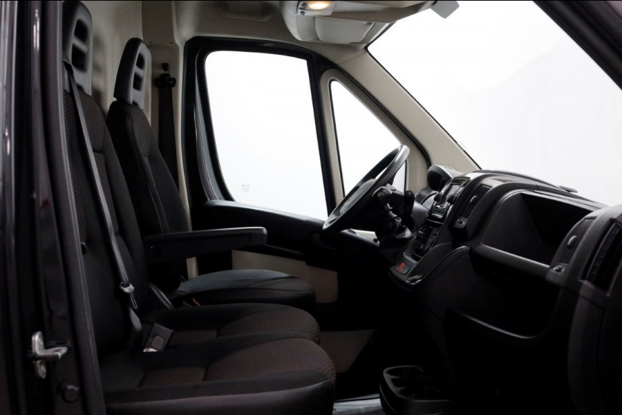 Peugeot Boxer 2.0 BlueHDI 130pk E6 L2H2 Premium Pack Airco/Camera/Navi 06-2019