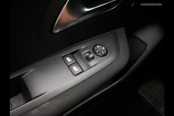 Peugeot 208 1.2 PureTech Sport (APPLE CARPLAY,NAVIGATIE,LED VERLICHTING,PARKEERSENSOR,SPORTSTOELEN,CRUISE,NIEUWE APK,TOPCONDITIE)