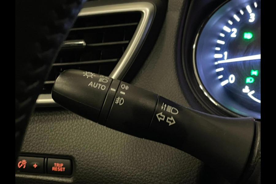 Nissan QASHQAI 1.2 / Lees tekst / Aut / Navi / Stoelverwarming