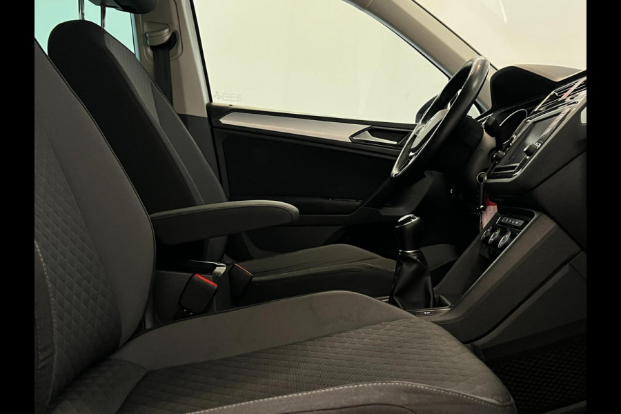 Volkswagen Tiguan 2.0 TDI / NL-auto / Navi / Clima / Trekhaak