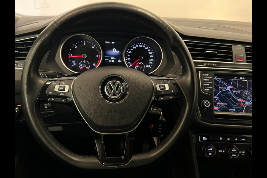 Volkswagen Tiguan 2.0 TDI / NL-auto / Navi / Clima / Trekhaak