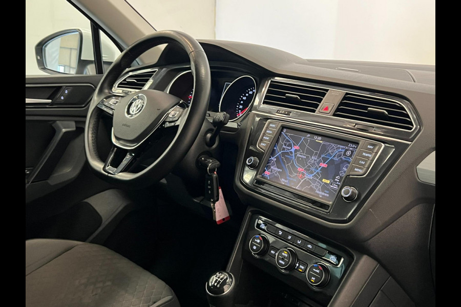 Volkswagen Tiguan 2.0 TDI / NL-auto / Navi / Clima / Trekhaak