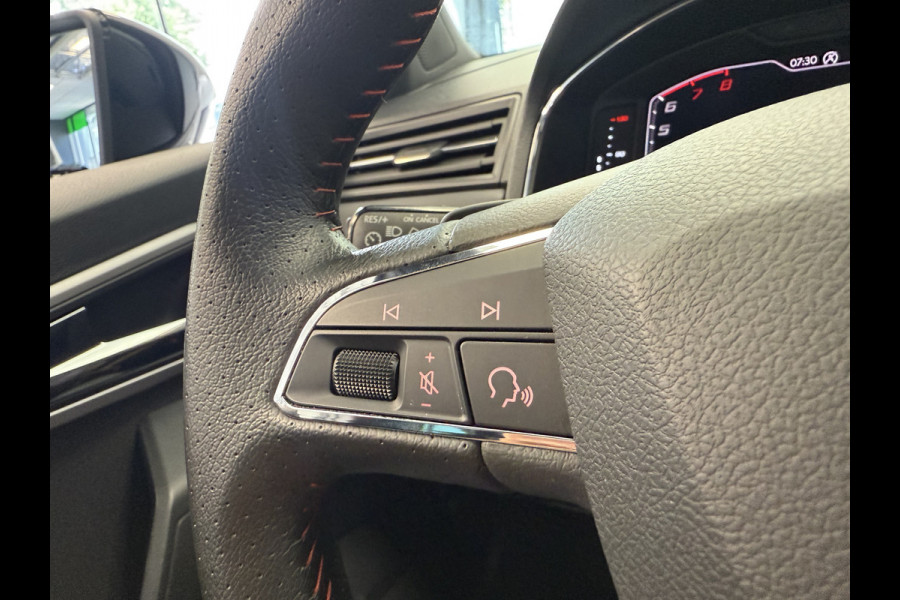 Seat Ibiza 1.0 TSI FR 5-Drs. Automaat Navigatie Full-led 24 maanden garantie mogelijk (*vraag naar de voorwaarden)
