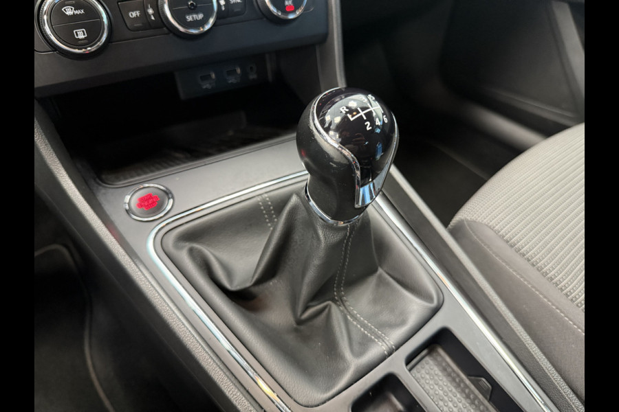 Seat León ST 1.0 EcoTSI Style Business Intense Navigatie CruiseControl VCP