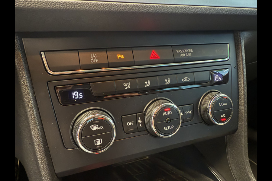 Seat León ST 1.0 EcoTSI Style Business Intense Navigatie CruiseControl VCP