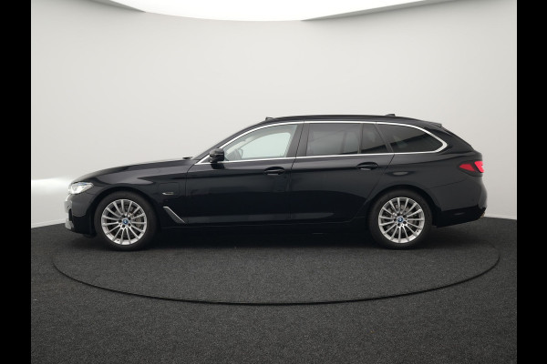 BMW 5 Serie Touring 530e xDrive High Executive Plug In Hybrid PHEV | Trekhaak af Fabriek | Adaptive Cruise | Laser LED | Lederen Comfortstoelen Memory | Head Up | Harman Kardon | Camera | Keyless | Apple Carplay |