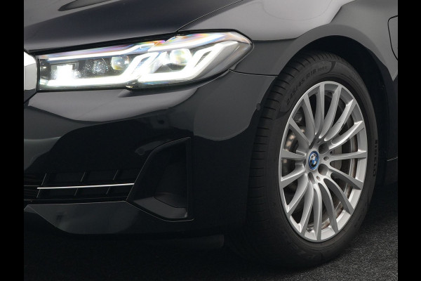 BMW 5 Serie Touring 530e xDrive High Executive Plug In Hybrid PHEV | Trekhaak af Fabriek | Adaptive Cruise | Laser LED | Lederen Comfortstoelen Memory | Head Up | Harman Kardon | Camera | Keyless | Apple Carplay |