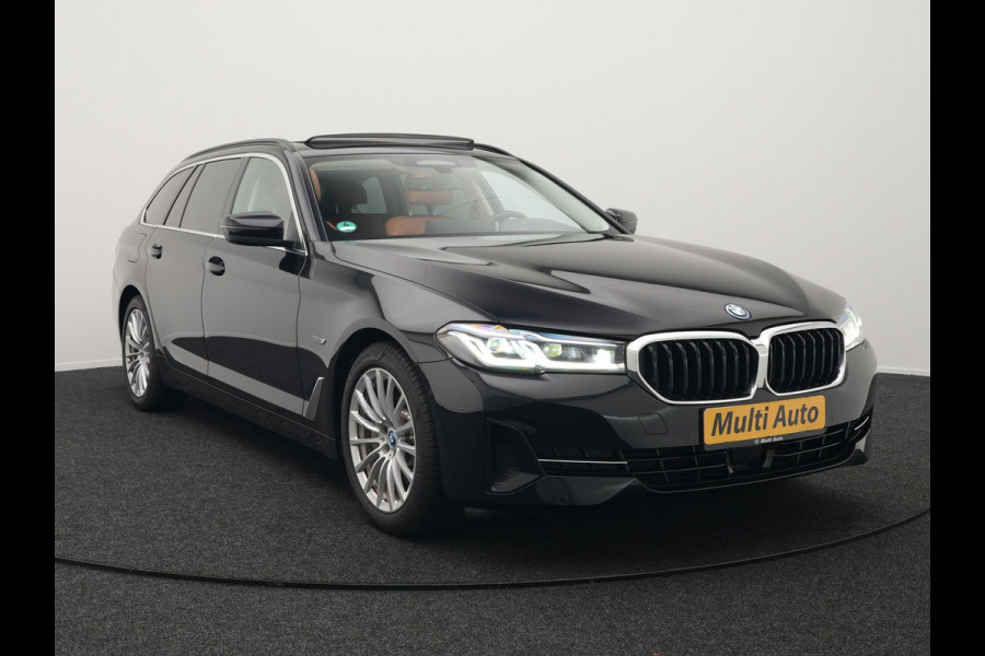 BMW 5 Serie Touring 530e xDrive High Executive Plug In Hybrid PHEV | Trekhaak af Fabriek | Adaptive Cruise | Laser LED | Lederen Comfortstoelen Memory | Head Up | Harman Kardon | Camera | Keyless | Apple Carplay |