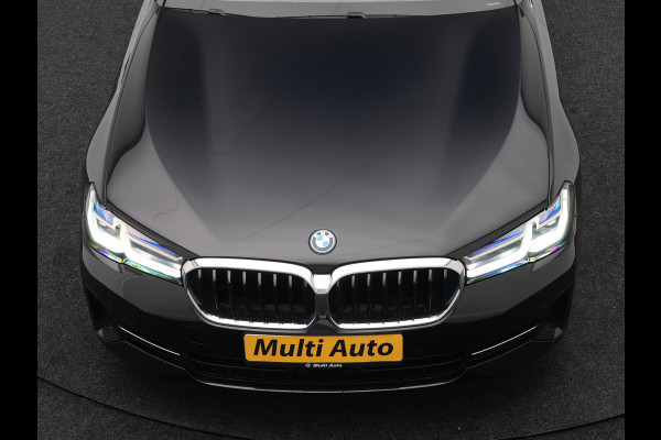 BMW 5 Serie Touring 530e xDrive High Executive Plug In Hybrid PHEV | Trekhaak af Fabriek | Adaptive Cruise | Laser LED | Lederen Comfortstoelen Memory | Head Up | Harman Kardon | Camera | Keyless | Apple Carplay |