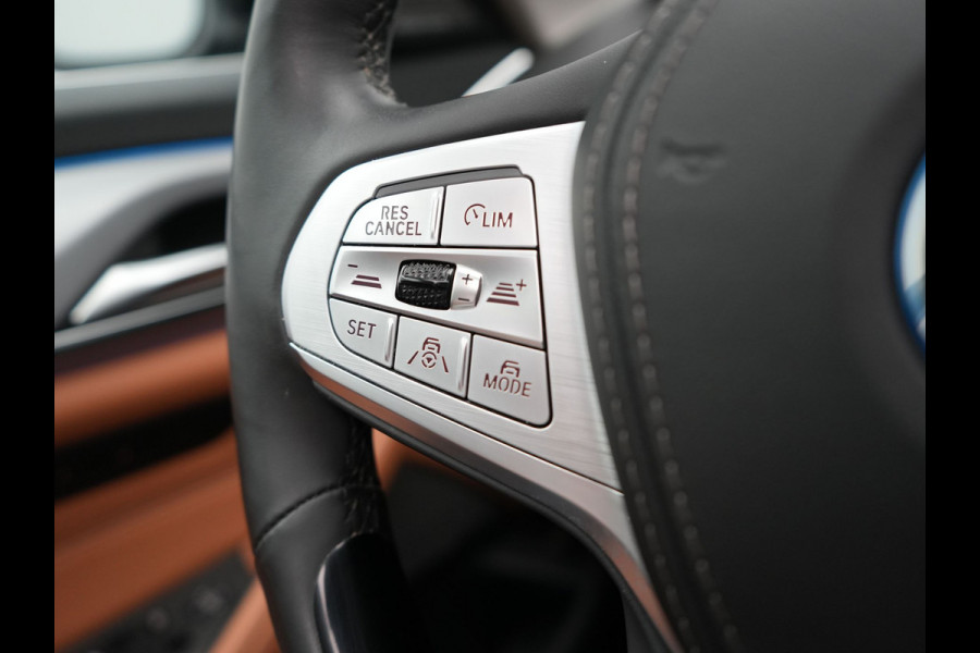 BMW 5 Serie Touring 530e xDrive High Executive Plug In Hybrid PHEV | Trekhaak af Fabriek | Adaptive Cruise | Laser LED | Lederen Comfortstoelen Memory | Head Up | Harman Kardon | Camera | Keyless | Apple Carplay |