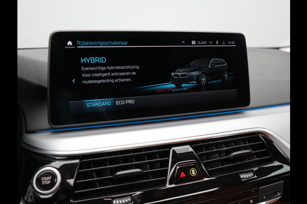BMW 5 Serie Touring 530e xDrive High Executive Plug In Hybrid PHEV | Trekhaak af Fabriek | Adaptive Cruise | Laser LED | Lederen Comfortstoelen Memory | Head Up | Harman Kardon | Camera | Keyless | Apple Carplay |