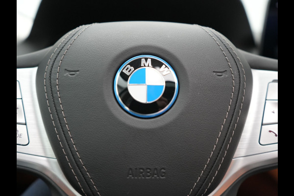 BMW 5 Serie Touring 530e xDrive High Executive Plug In Hybrid PHEV | Trekhaak af Fabriek | Adaptive Cruise | Laser LED | Lederen Comfortstoelen Memory | Head Up | Harman Kardon | Camera | Keyless | Apple Carplay |