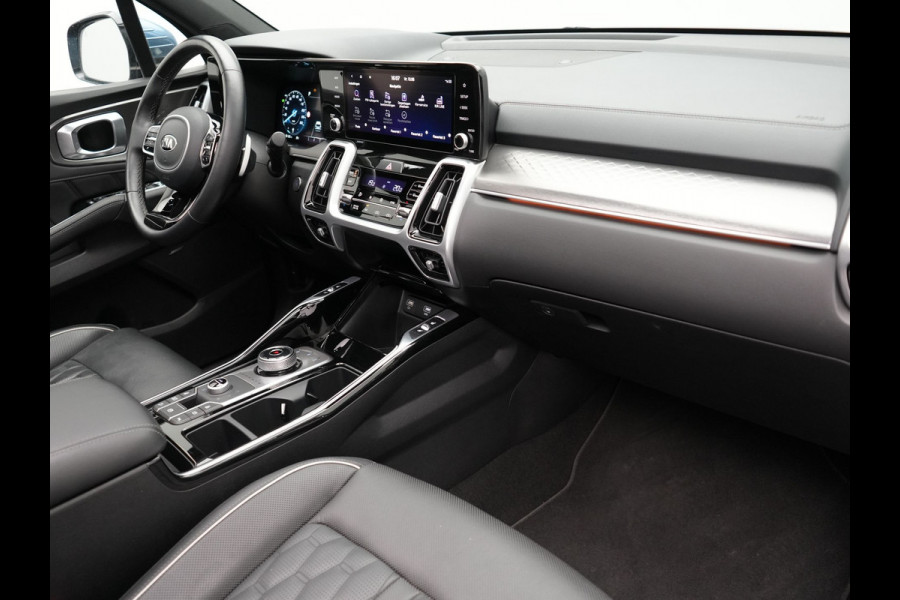 Kia Sorento 1.6 T-GDI Plug-in Hybrid 4WD ExecutiveLine 265pk Dealer O.H PHEV | Panodak | Adaptive Cruise | 360 Camera | Lederen Comfortztels Memory & Ventilatie | BOSE Sound | Spiegelcamera's | 19"L.M | Keyless |