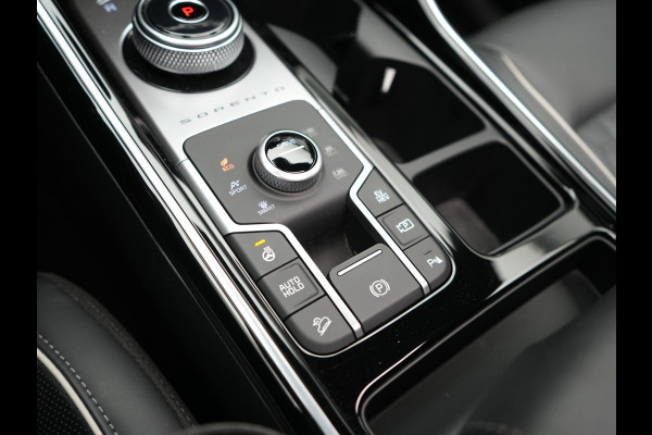 Kia Sorento 1.6 T-GDI Plug-in Hybrid 4WD ExecutiveLine 265pk Dealer O.H PHEV | Panodak | Adaptive Cruise | 360 Camera | Lederen Comfortztels Memory & Ventilatie | BOSE Sound | Spiegelcamera's | 19"L.M | Keyless |