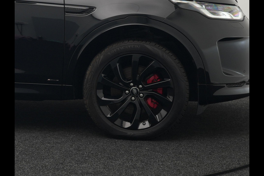 Land Rover Discovery Sport P300e R-Dynamic SE Plug In Hybrid Dealer O.H PHEV | Panodak | Trekhaak Afn. | Adaptive Cruise | Lederen Sportstoelen Memory | Meridian Sound | 20"L.M | Apple Carplay | Stuurverwarming | Camera |