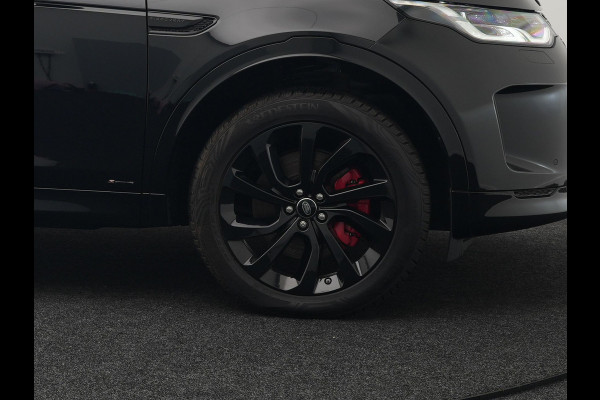 Land Rover Discovery Sport P300e R-Dynamic SE Plug In Hybrid Dealer O.H PHEV | Panodak | Trekhaak Afn. | Adaptive Cruise | Lederen Sportstoelen Memory | Meridian Sound | 20"L.M | Apple Carplay | Stuurverwarming | Camera |