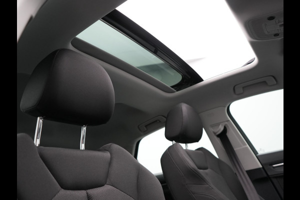 Audi Q3 Sportback 45 TFSI e S Line Plug In Hybrid 245pk PHEV | Trekhaak af Fabriek | Panodak | Adaptive Cruise | 20"L.M | Apple Carplay | Virtual | Sportstoelen Verwarmd | Camera | Navi |