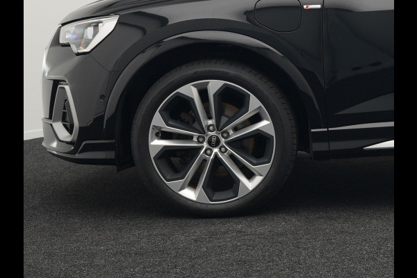 Audi Q3 Sportback 45 TFSI e S Line Plug In Hybrid 245pk PHEV | Trekhaak af Fabriek | Panodak | Adaptive Cruise | 20"L.M | Apple Carplay | Virtual | Sportstoelen Verwarmd | Camera | Navi |