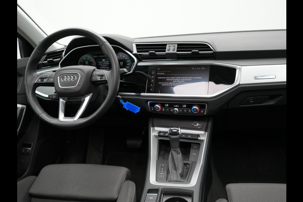 Audi Q3 Sportback 45 TFSI e S Line Plug In Hybrid 245pk PHEV | Trekhaak af Fabriek | Panodak | Adaptive Cruise | 20"L.M | Apple Carplay | Virtual | Sportstoelen Verwarmd | Camera | Navi |