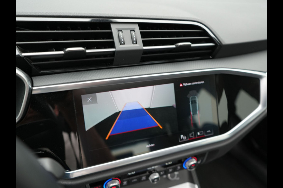 Audi Q3 Sportback 45 TFSI e S Line Plug In Hybrid 245pk PHEV | Trekhaak af Fabriek | Panodak | Adaptive Cruise | 20"L.M | Apple Carplay | Virtual | Sportstoelen Verwarmd | Camera | Navi |