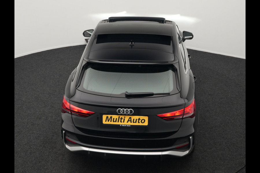 Audi Q3 Sportback 45 TFSI e S Line Plug In Hybrid 245pk PHEV | Trekhaak af Fabriek | Panodak | Adaptive Cruise | 20"L.M | Apple Carplay | Virtual | Sportstoelen Verwarmd | Camera | Navi |