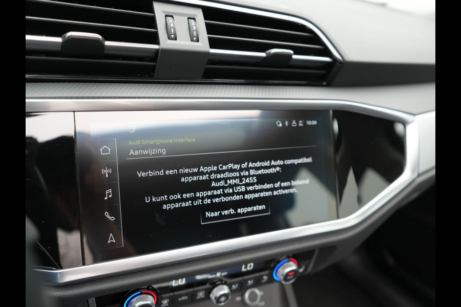 Audi Q3 Sportback 45 TFSI e S Line Plug In Hybrid 245pk PHEV | Trekhaak af Fabriek | Panodak | Adaptive Cruise | 20"L.M | Apple Carplay | Virtual | Sportstoelen Verwarmd | Camera | Navi |