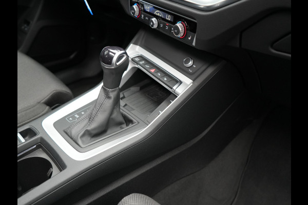 Audi Q3 Sportback 45 TFSI e S Line Plug In Hybrid 245pk PHEV | Trekhaak af Fabriek | Panodak | Adaptive Cruise | 20"L.M | Apple Carplay | Virtual | Sportstoelen Verwarmd | Camera | Navi |