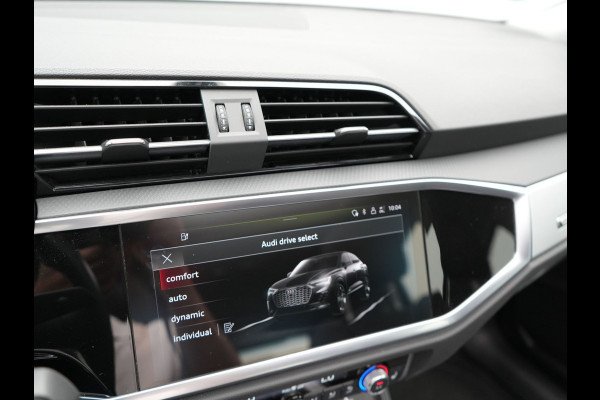 Audi Q3 Sportback 45 TFSI e S Line Plug In Hybrid 245pk PHEV | Trekhaak af Fabriek | Panodak | Adaptive Cruise | 20"L.M | Apple Carplay | Virtual | Sportstoelen Verwarmd | Camera | Navi |
