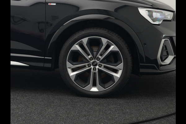 Audi Q3 Sportback 45 TFSI e S Line Plug In Hybrid 245pk PHEV | Trekhaak af Fabriek | Panodak | Adaptive Cruise | 20"L.M | Apple Carplay | Virtual | Sportstoelen Verwarmd | Camera | Navi |