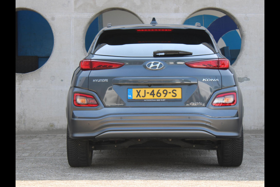 Hyundai Kona EV Premium 64 kWh | 482 KM ACTIERADIUS | ALL SEASON BANDEN |
