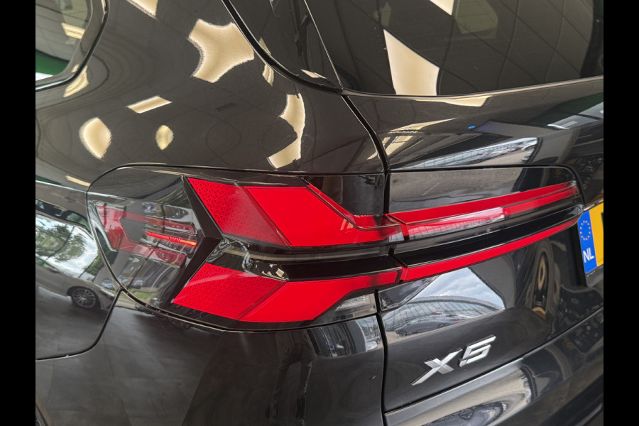 BMW X5 xDrive50e M Sport laser light HUD panodak H&K Shadow Line