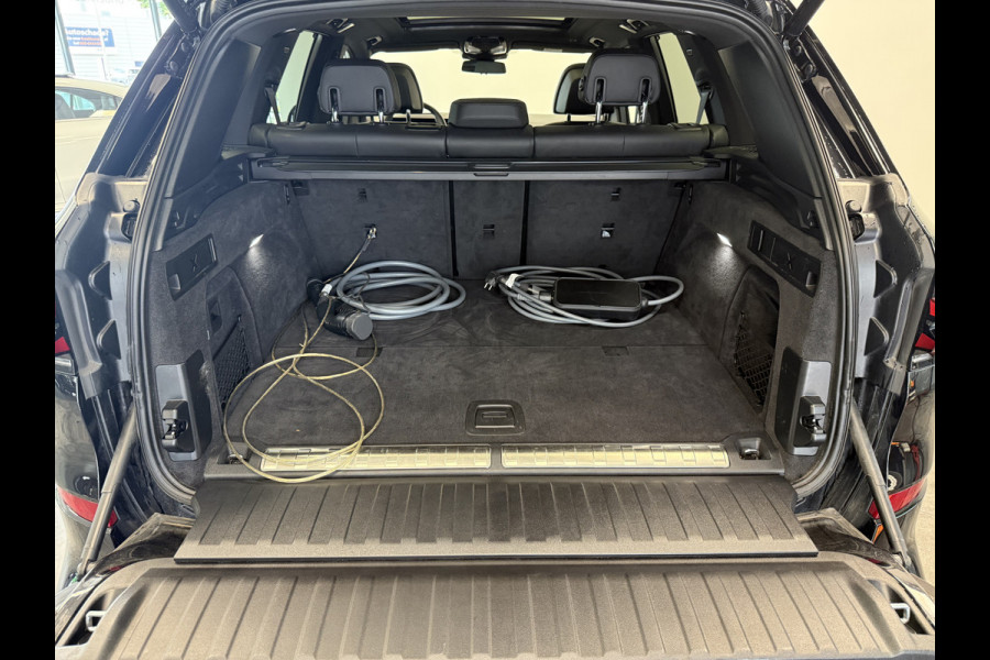 BMW X5 xDrive50e M Sport laser light HUD panodak H&K Shadow Line