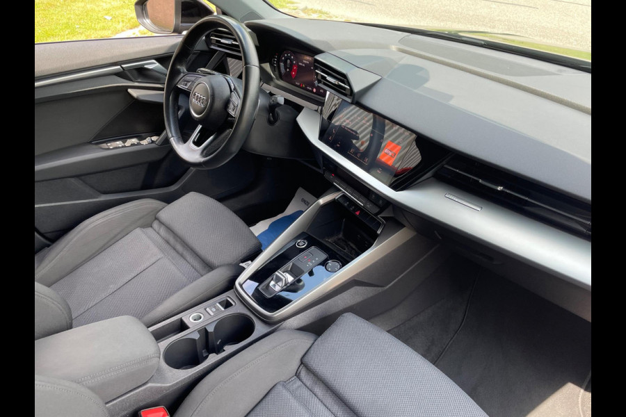 Audi A3 Limousine 30 TFSI Business edition Virtual Carplay Navi