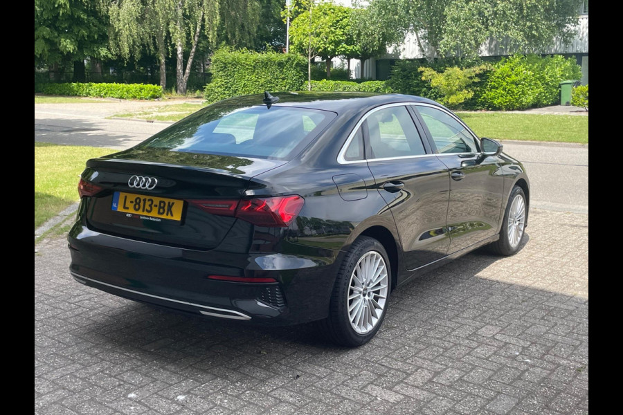 Audi A3 Limousine 30 TFSI Business edition Virtual Carplay Navi