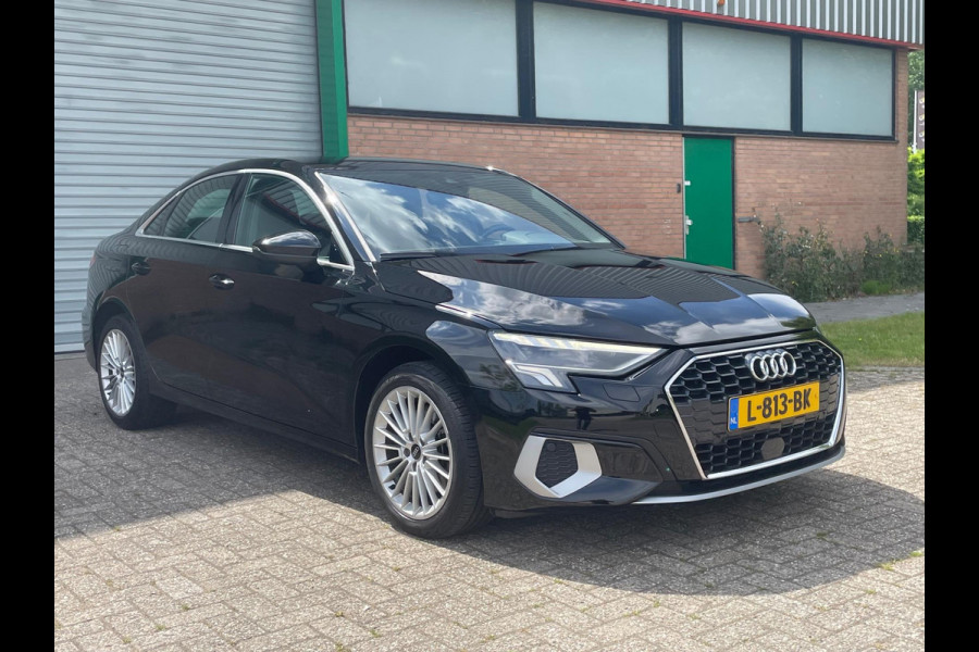 Audi A3 Limousine 30 TFSI Business edition Virtual Carplay Navi